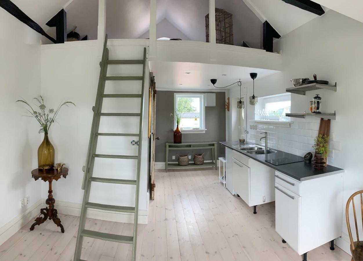 וארברג Station Bed And Kitchen Guesthouse מראה חיצוני תמונה
